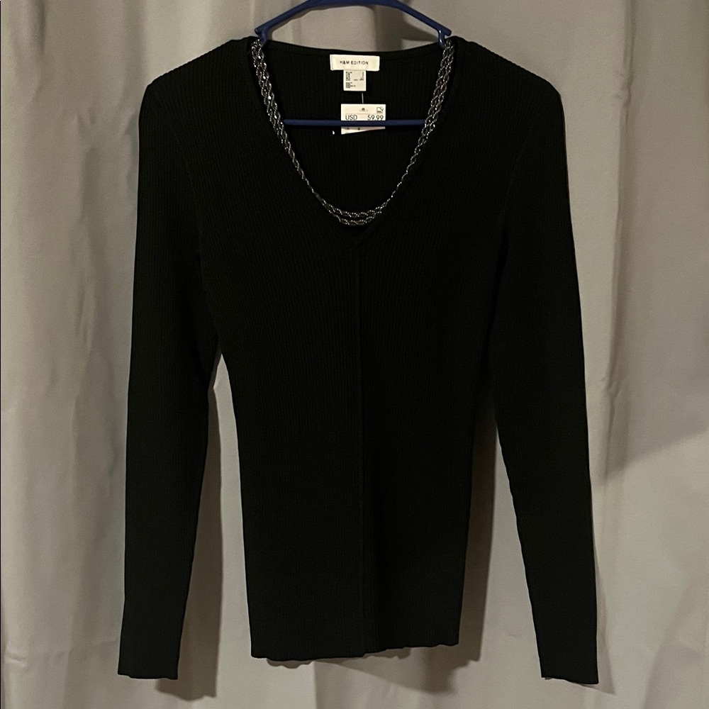 H&M Black Long Sleeve V-Neck Top